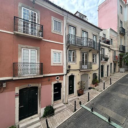 Typical Bica Apartment Lisbon Luaran gambar